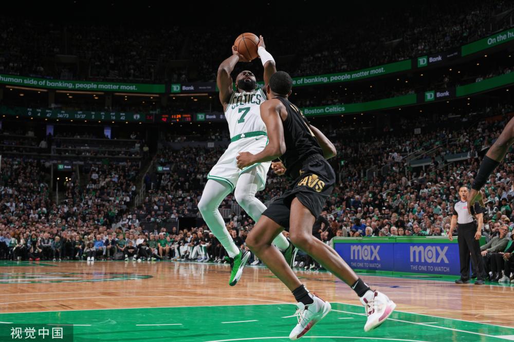 三分球和突 三分球和突