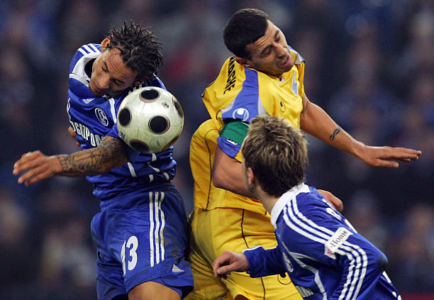 她以极高的 她以极高的